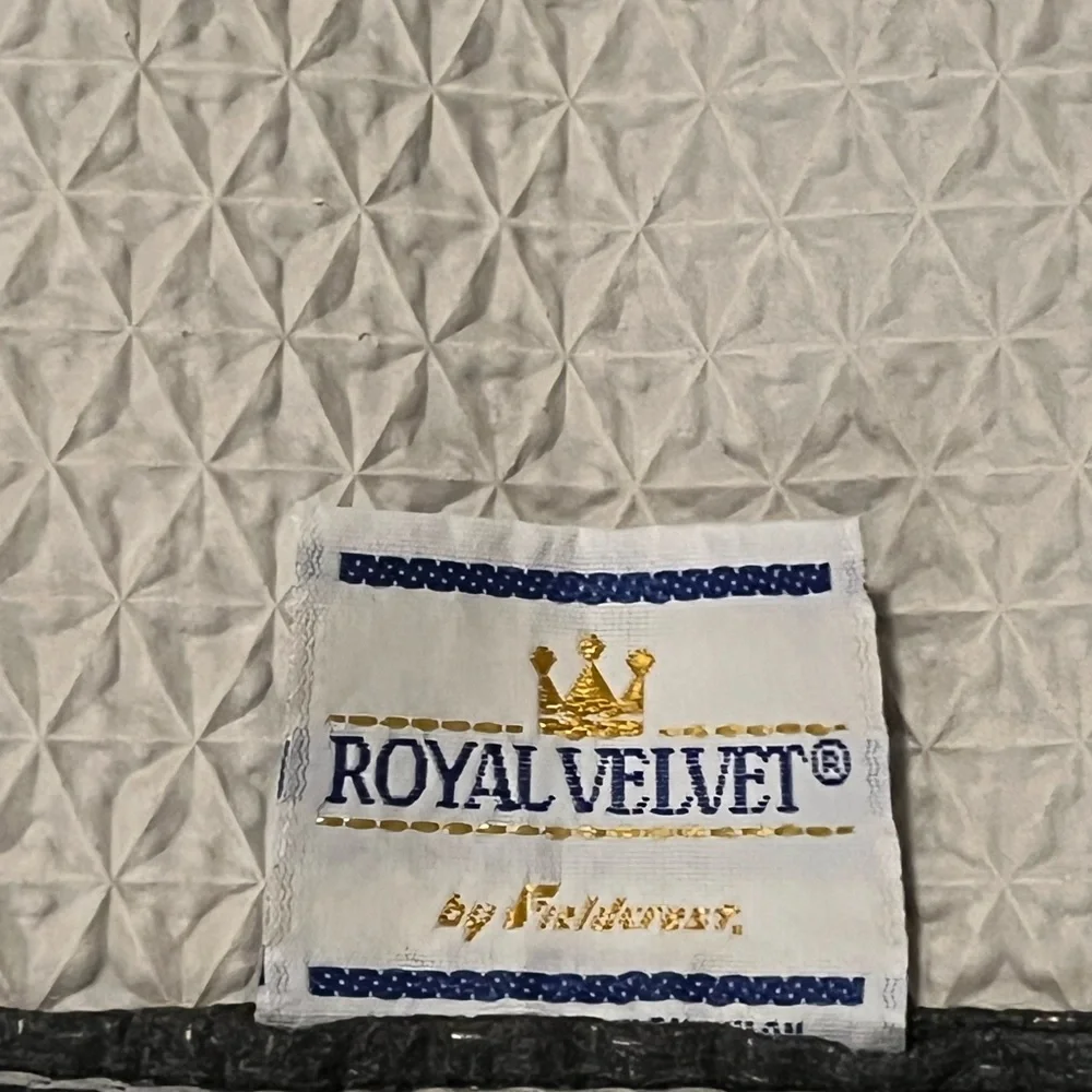 Royal Velvet Fieldcrest  Bath rug Firm Price!